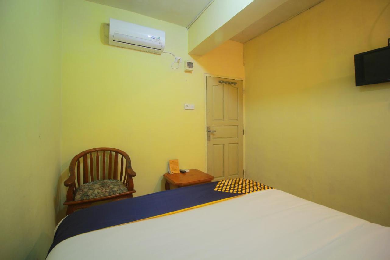 Spot On 2305 Andys Nur Penginapan Dumai Exterior foto
